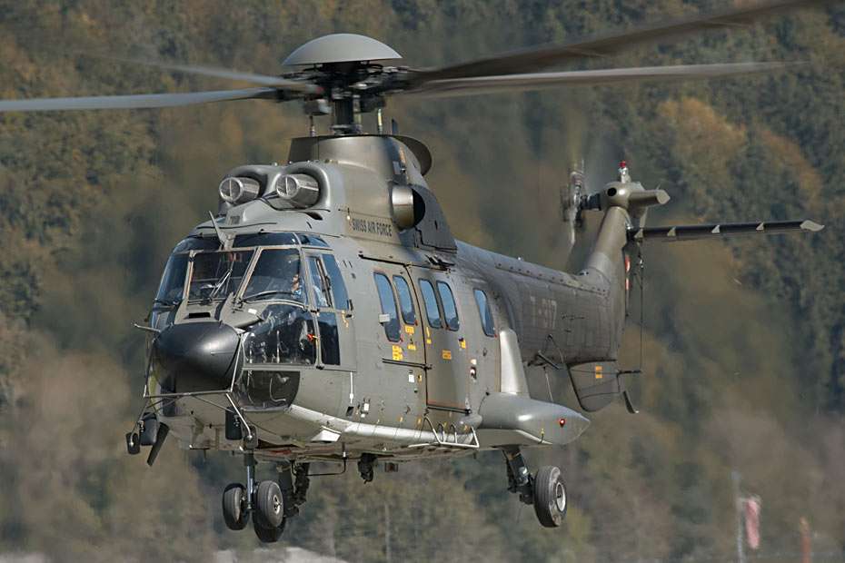 Super Puma / Coguar AS332 puzzle online from photo
