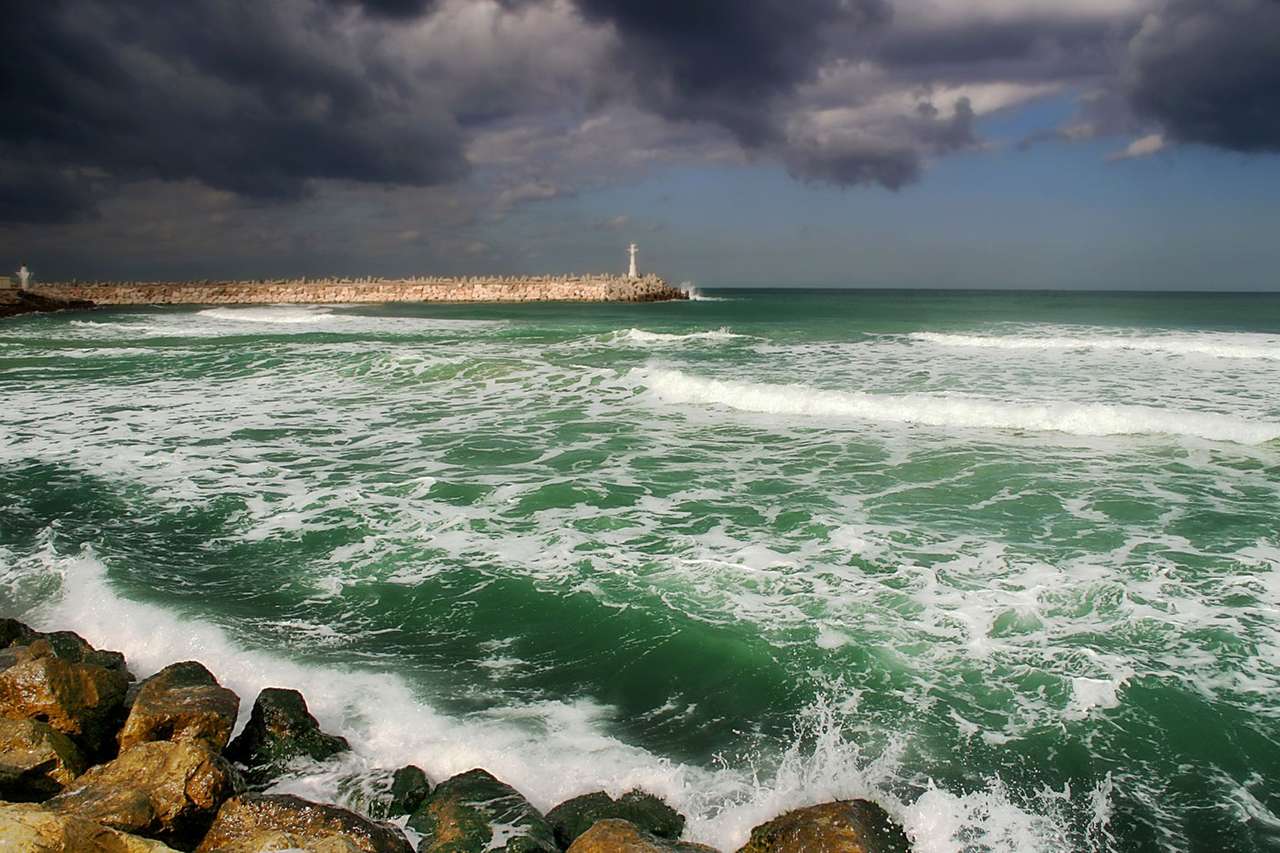 Mediterranean Sea at winter puzzle online from photo