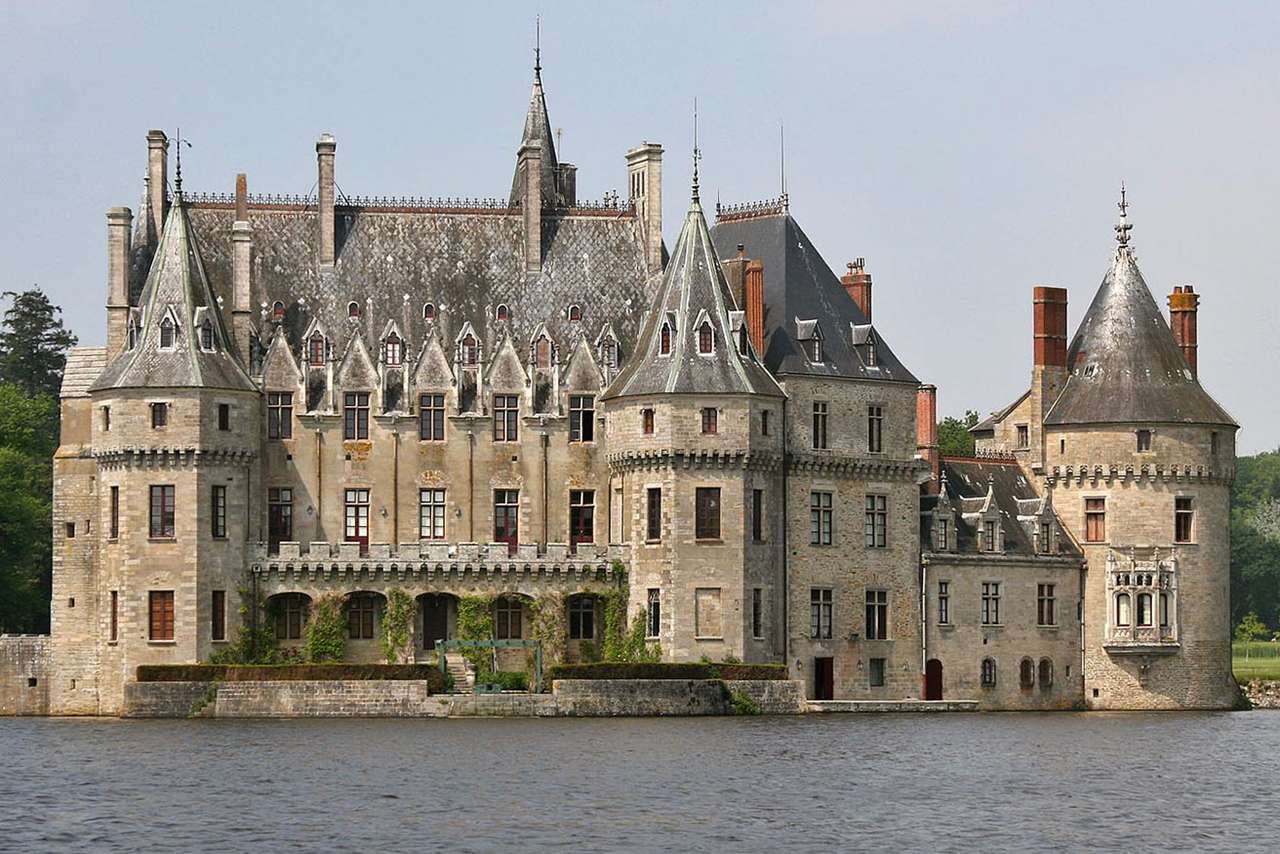 Château de la Bretesche (França) puzzle online a partir de fotografia