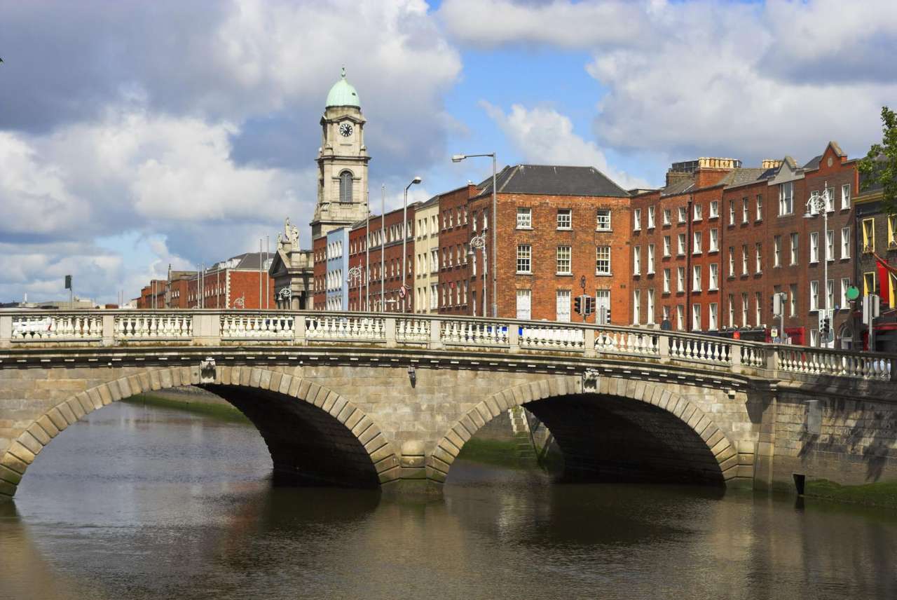Řeka Liffey v Dublinu (Irsko) online puzzle