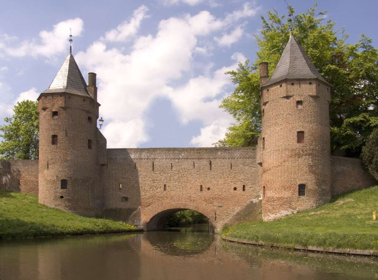 Městské hradby Amersfoort (Nizozemsko) puzzle online z fotografie