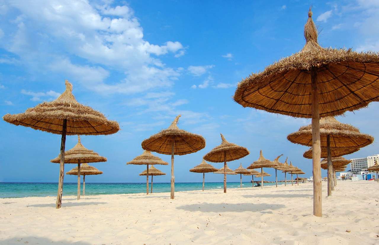 Strand in de stad Sousse (Tunesië) online puzzel