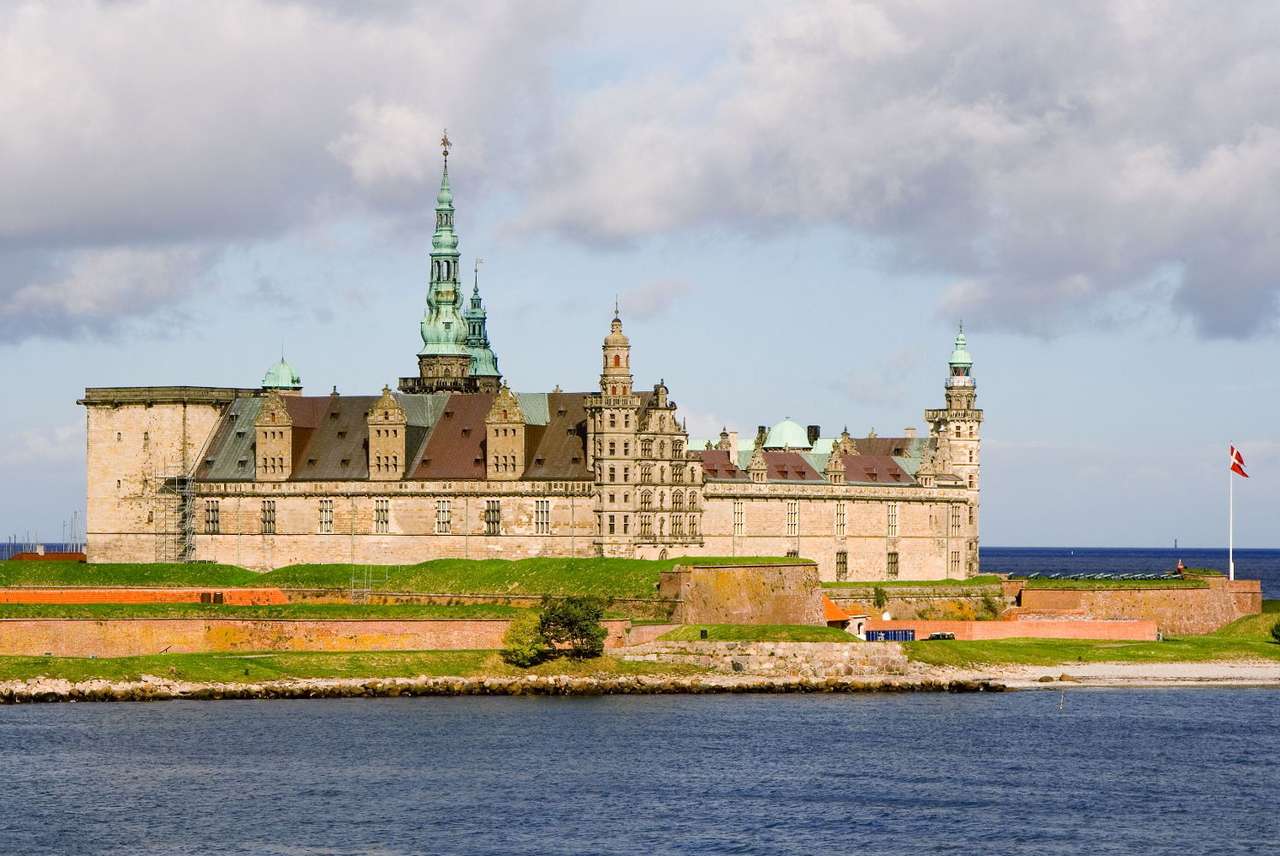 Castelo de Kronborg em Helsingør (Dinamarca) puzzle online a partir de fotografia