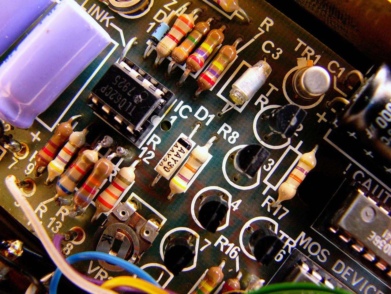 Електроника от 70-те онлайн пъзел от снимка
