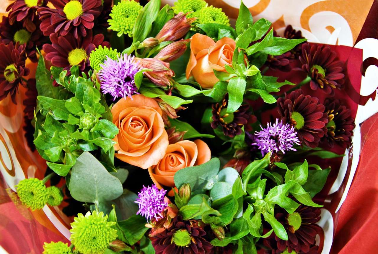 Куп различни цветя онлайн пъзел от снимка