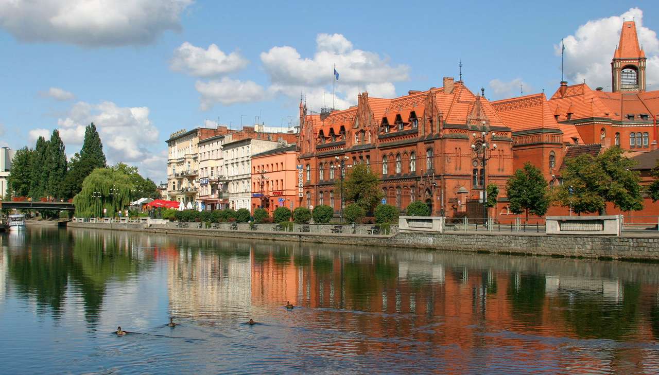 Aan de rivier de Brda (Polen) puzzel online van foto