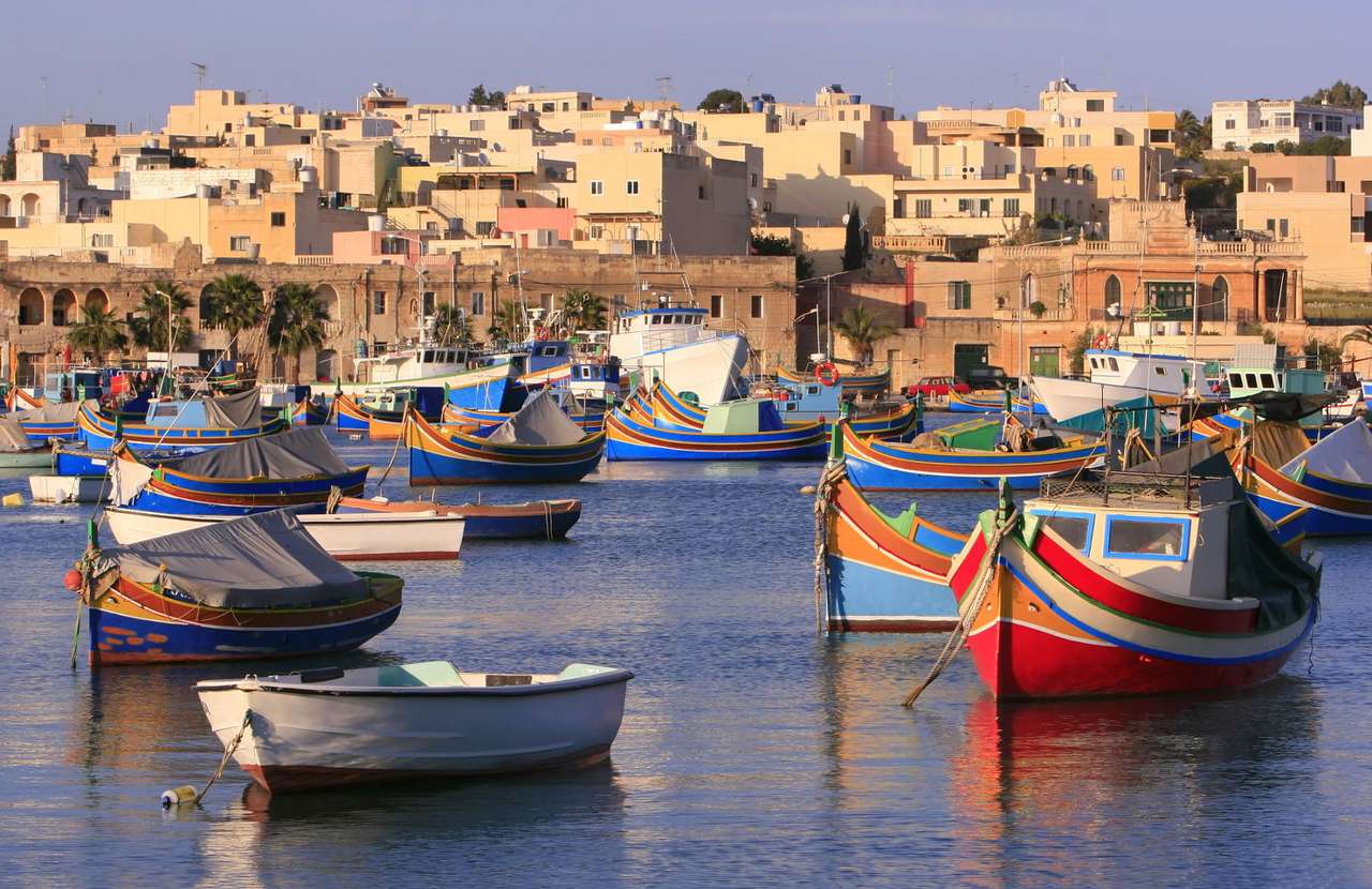 Barcos de pescadores de Marsaxlokk (Malta) quebra-cabeça da foto
