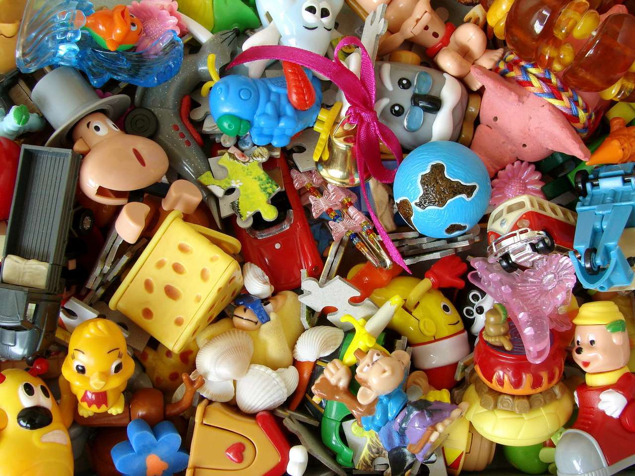 Children's toys puzzle online from photo