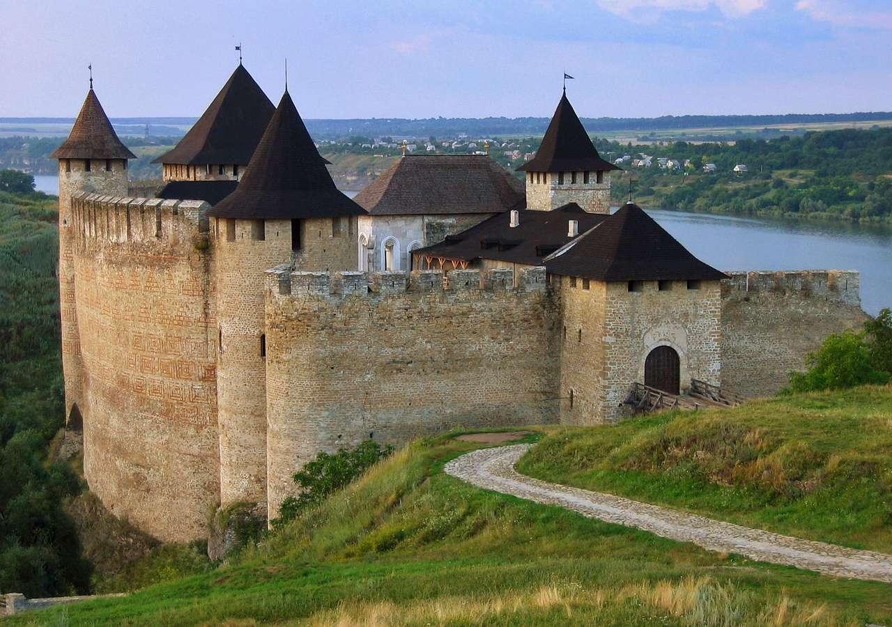 Φρούριο σε Chocim (Ουκρανία) παζλ online από φωτογραφία