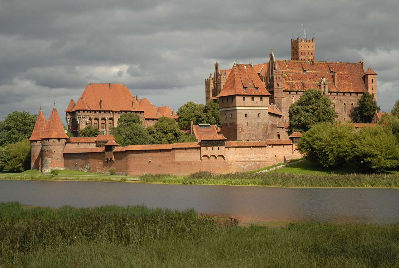 Château des Chevaliers Teutoniques à Malbork (Pologne) puzzle en ligne à partir d'une photo
