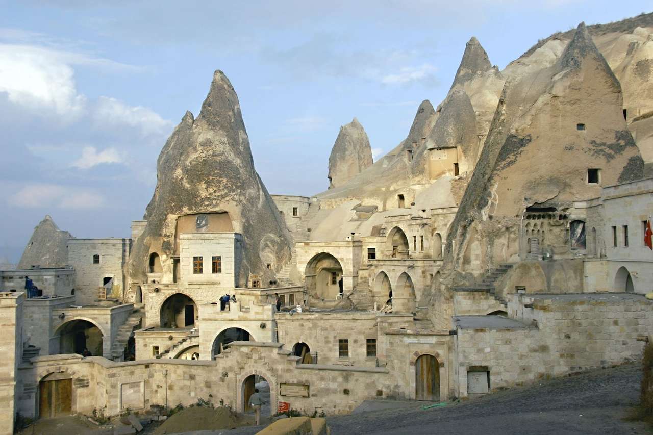 Скалист град в Кападокия (Турция) онлайн пъзел от снимка