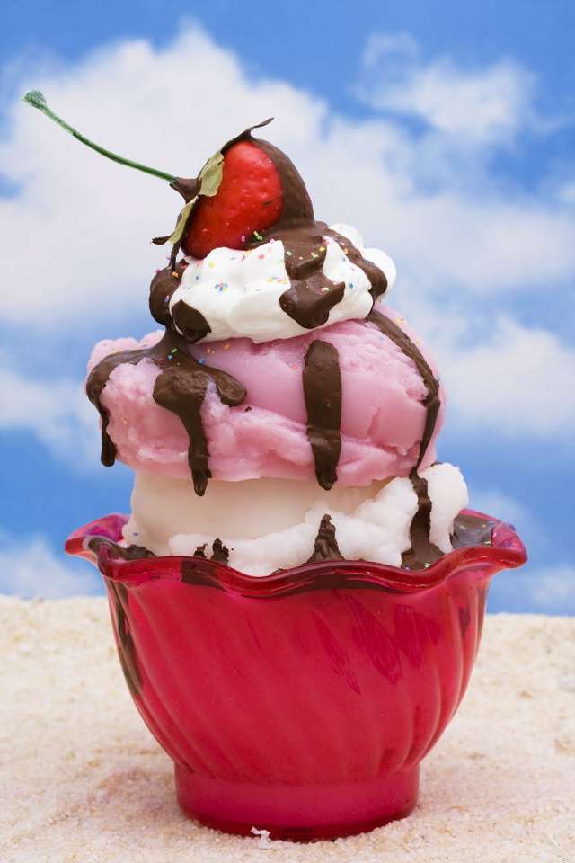Сладоледен десерт онлайн пъзел