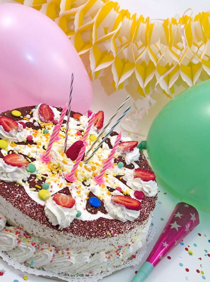 Pastel de cumpleaños rompecabezas en línea
