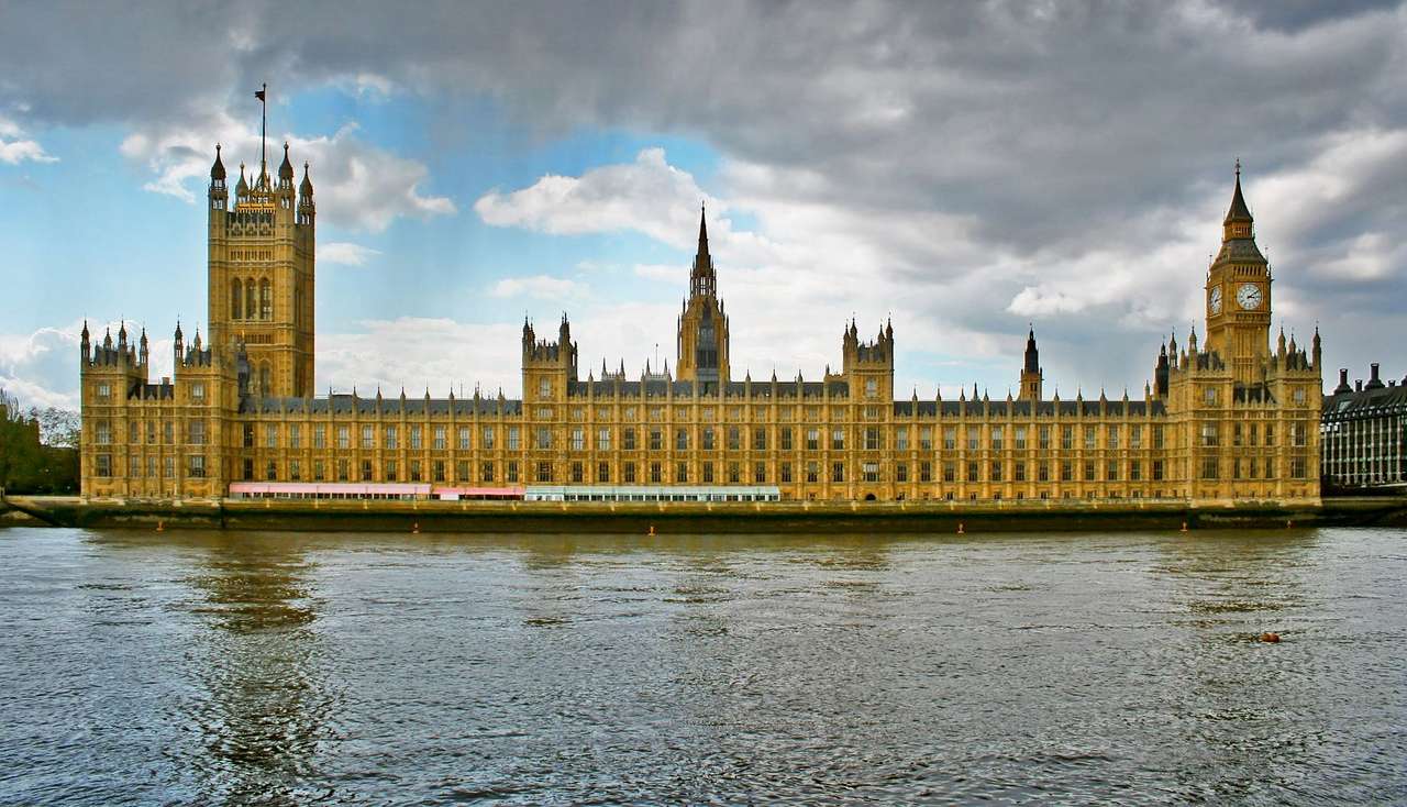 Westminsterský palác v Londýně (Spojené království) puzzle online z fotografie