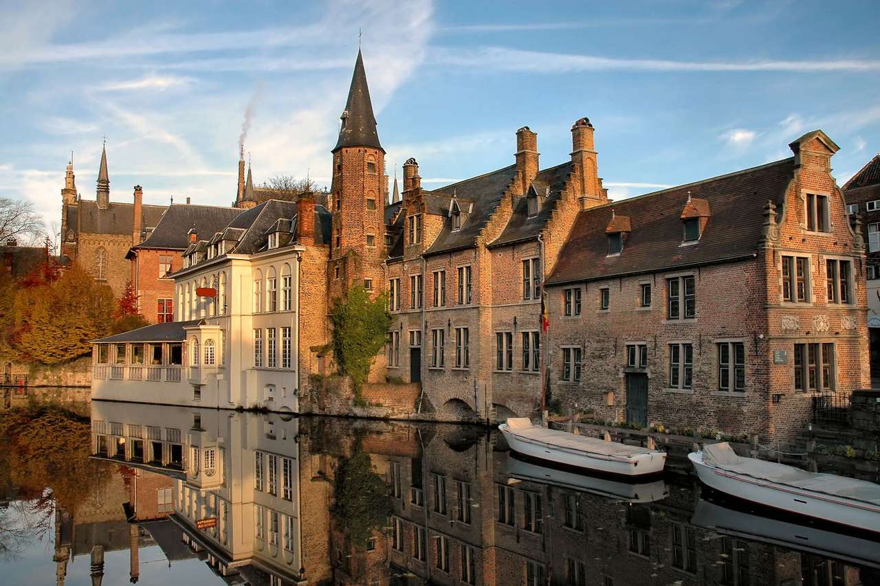Canals in Bruges (Belgium) puzzle online from photo