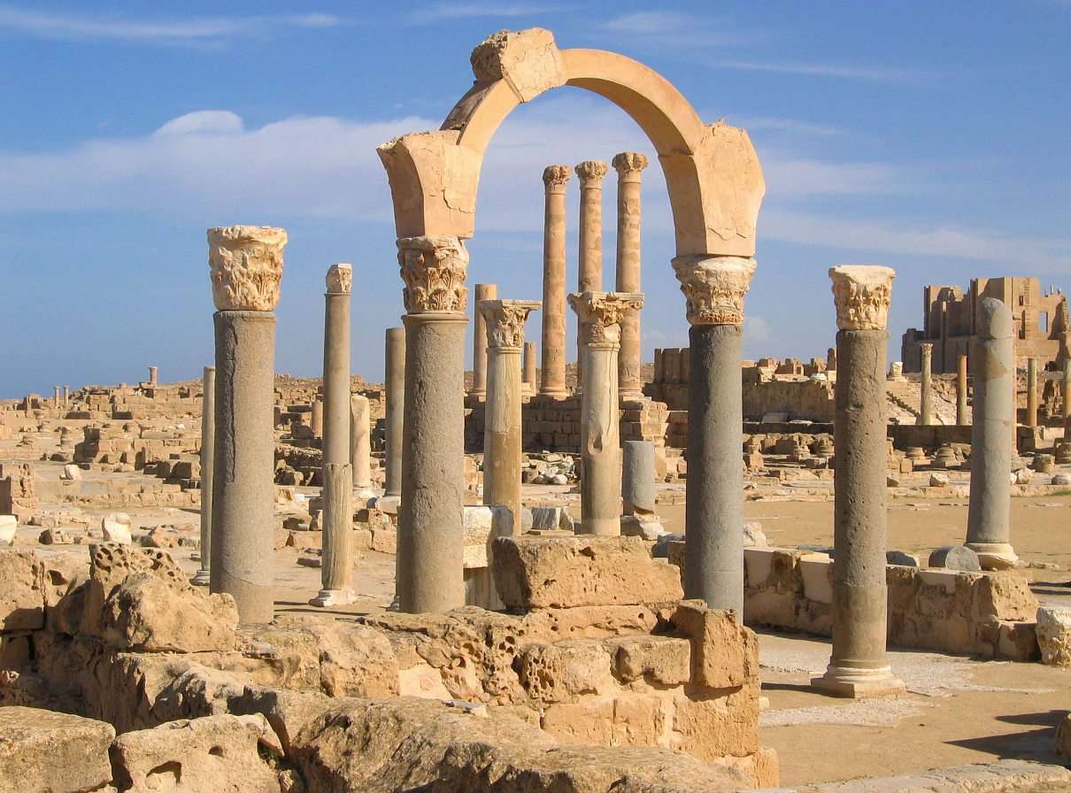Ερείπια αρχαίας πόλης στη Sabratha (Λιβύη) παζλ online από φωτογραφία