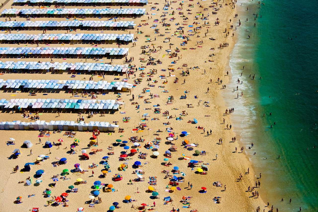 Nazare-strand (Portugal) puzzel online van foto