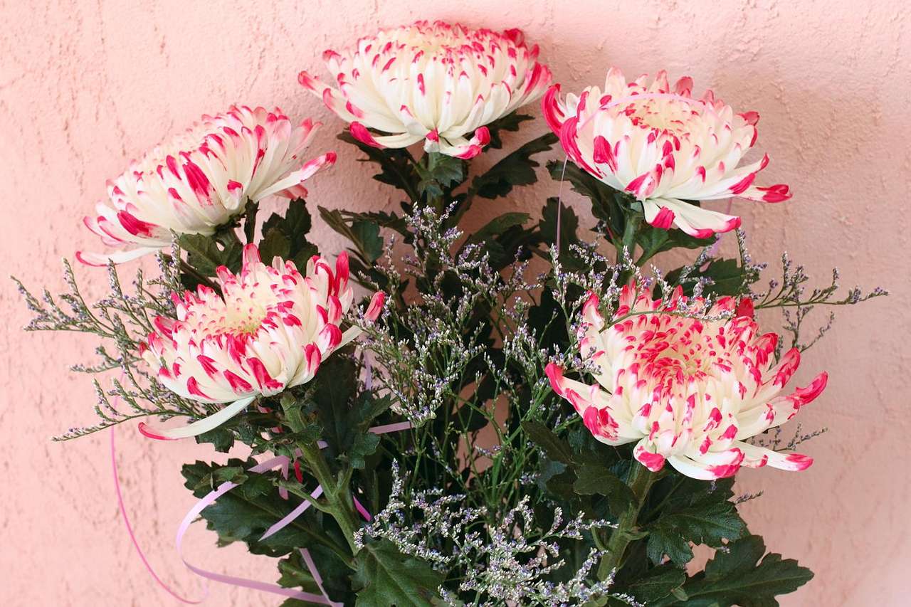 Bouquet of chrysanthemum online puzzle