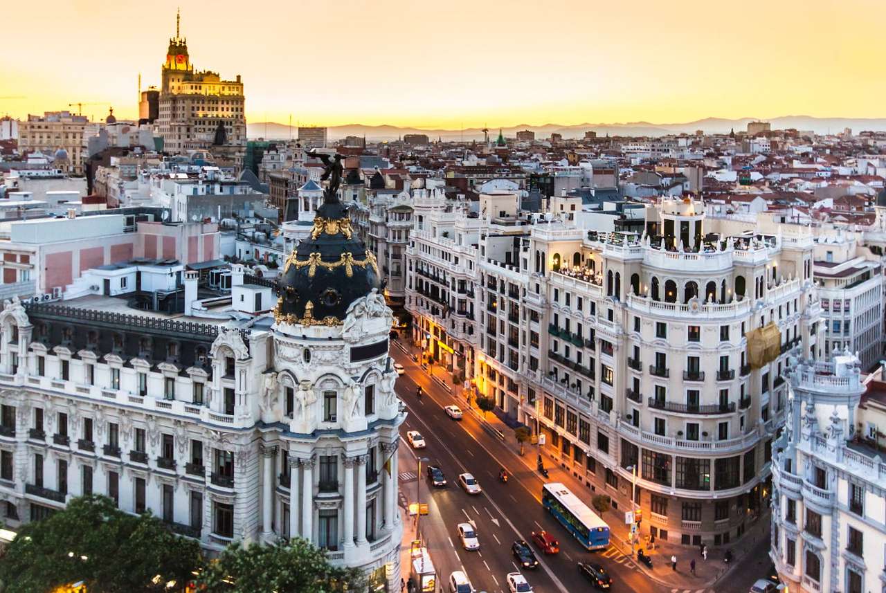 Gran Vía à Madrid (Espagne) puzzle en ligne