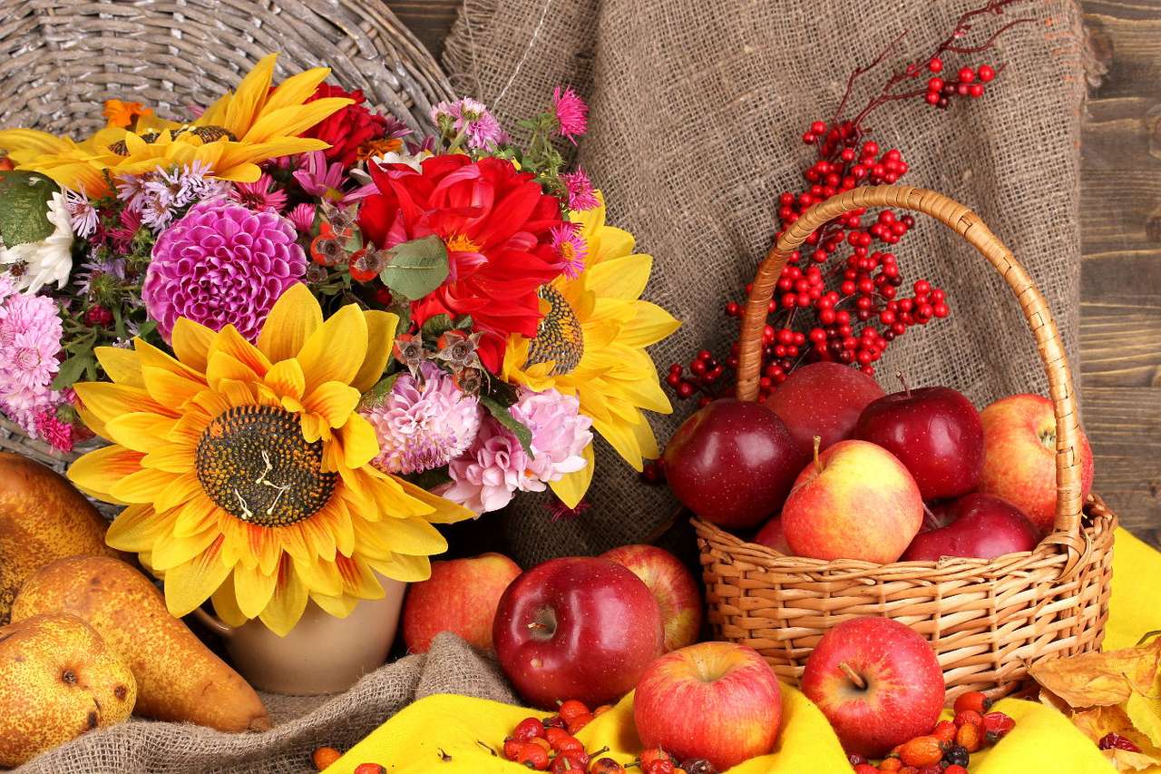 Natureza morta de outono com maçãs puzzle online