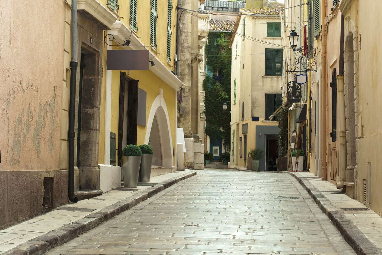 Straße in Saint-Tropez (Frankreich) Online-Puzzle vom Foto