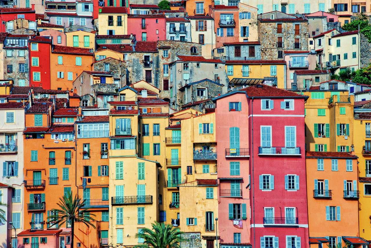 Colorful house in Menton (France) online puzzle