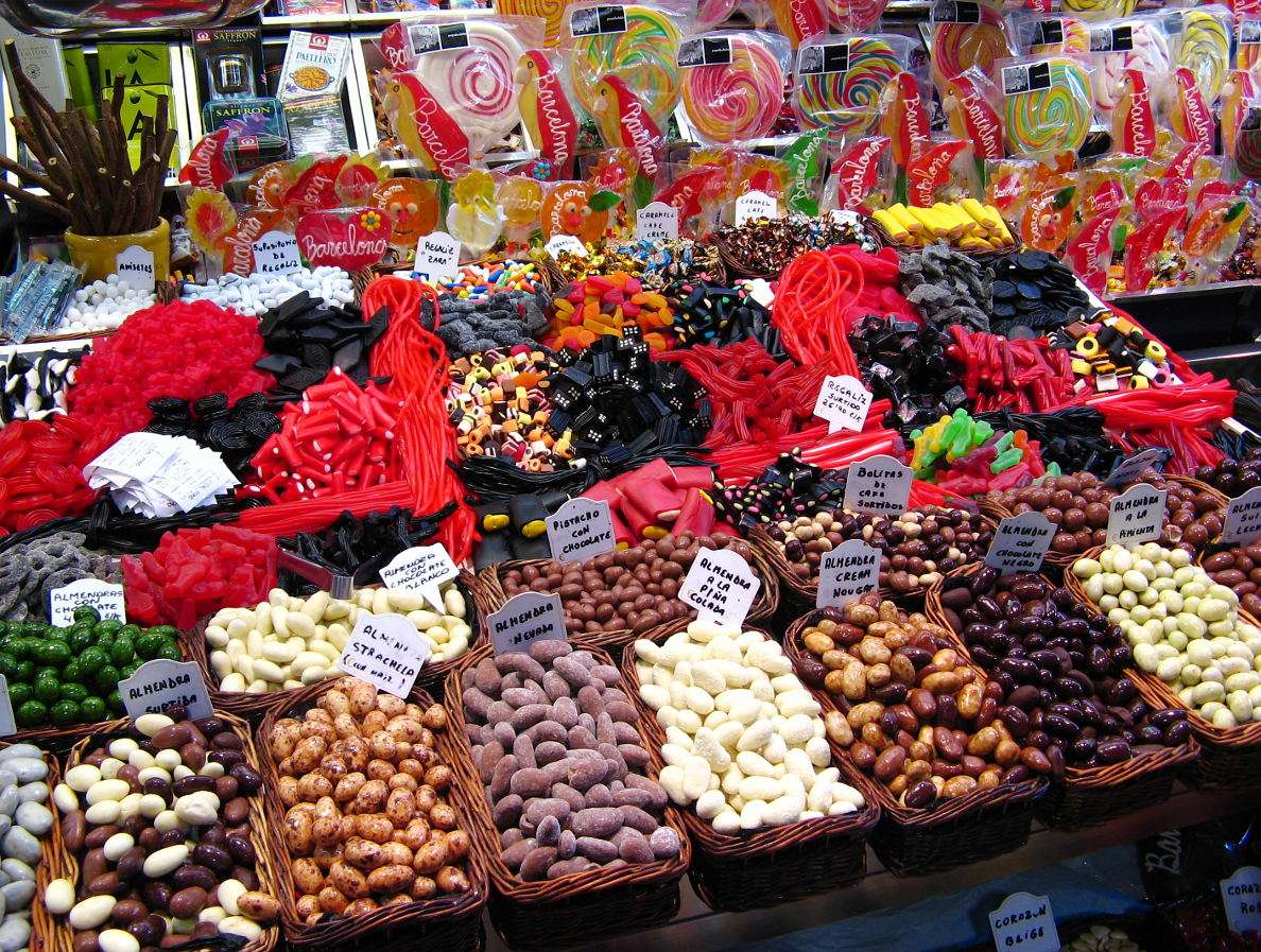 Sladkosti a sušené ovoce na trhu online puzzle