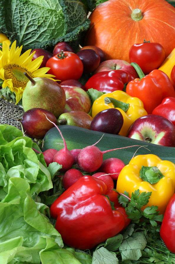Σωρός από λαχανικά και φρούτα online παζλ
