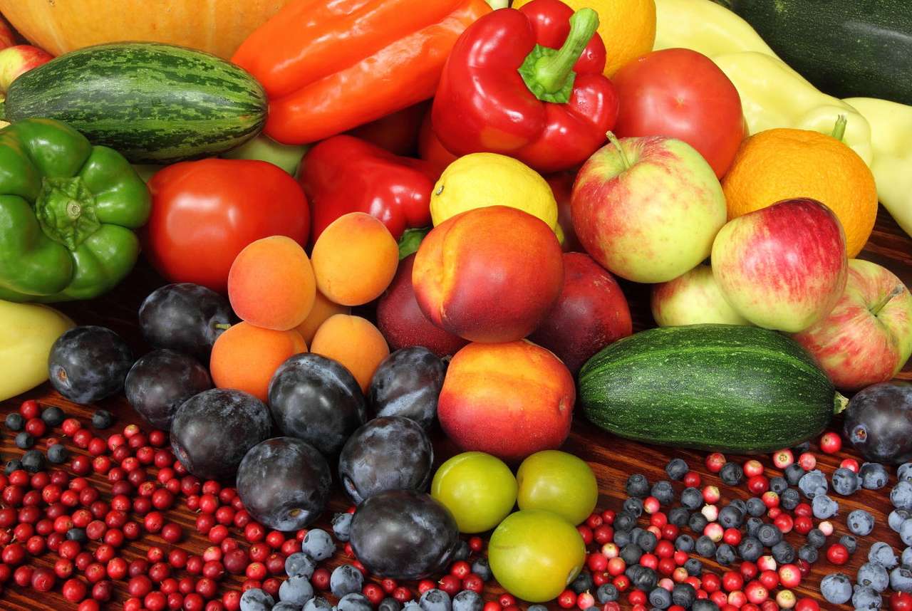 Érett zöldségek és gyümölcsök összetétele online puzzle