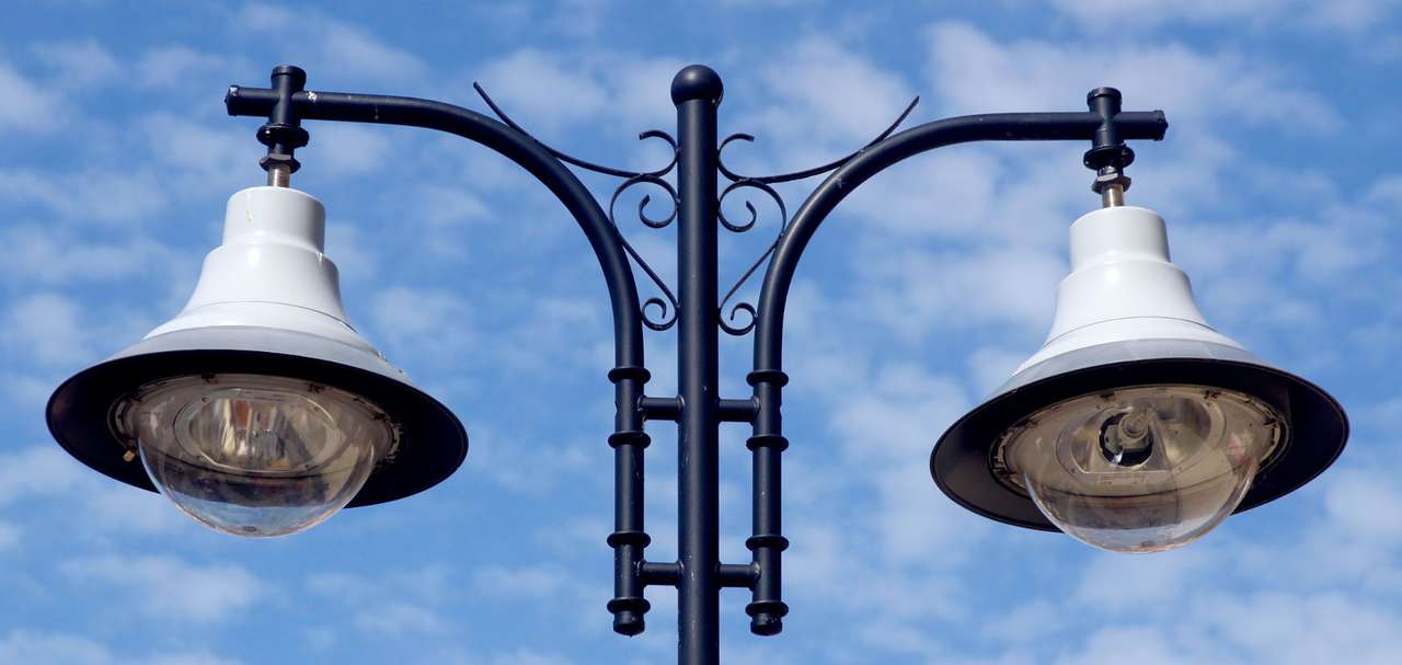 Street lamp puzzle online from photo