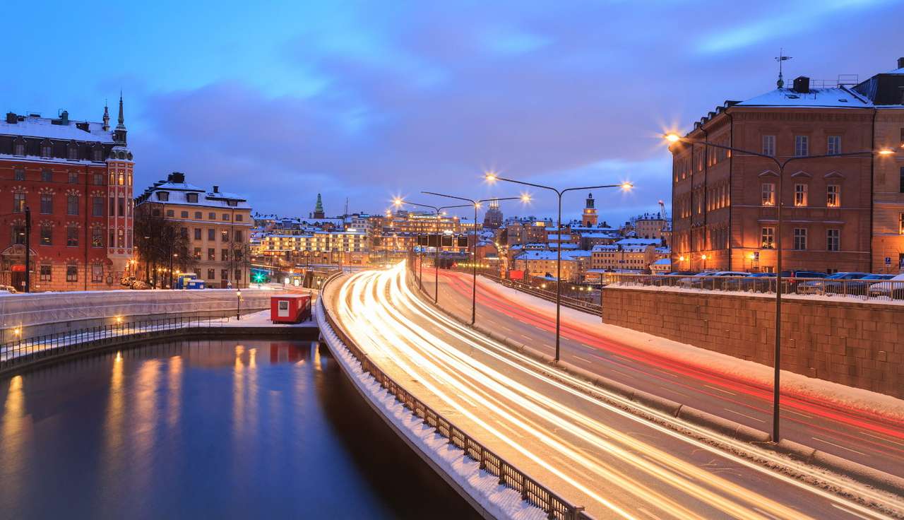 Rua que leva para Gamla Stan em Estocolmo (Suécia) quebra-cabeça