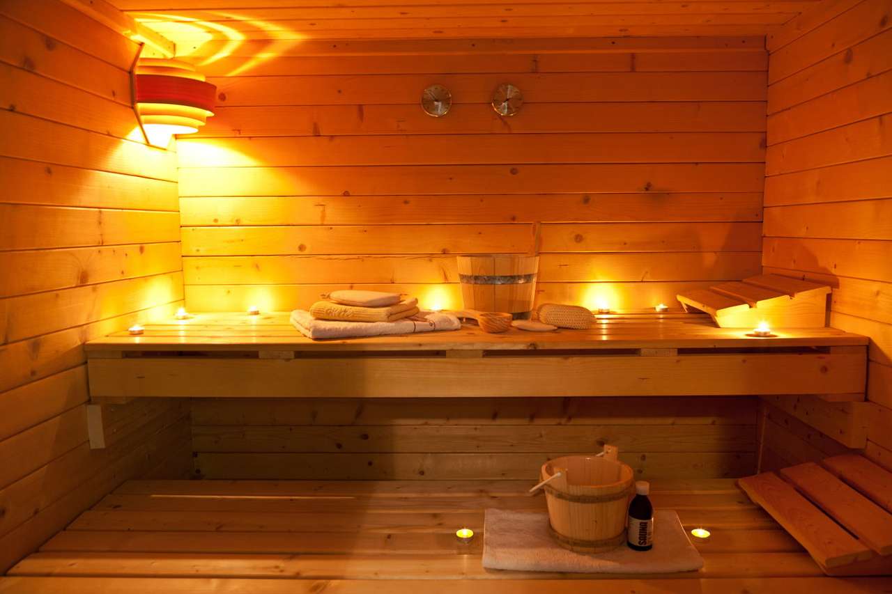 Interior de saună cu accesorii puzzle online din fotografie
