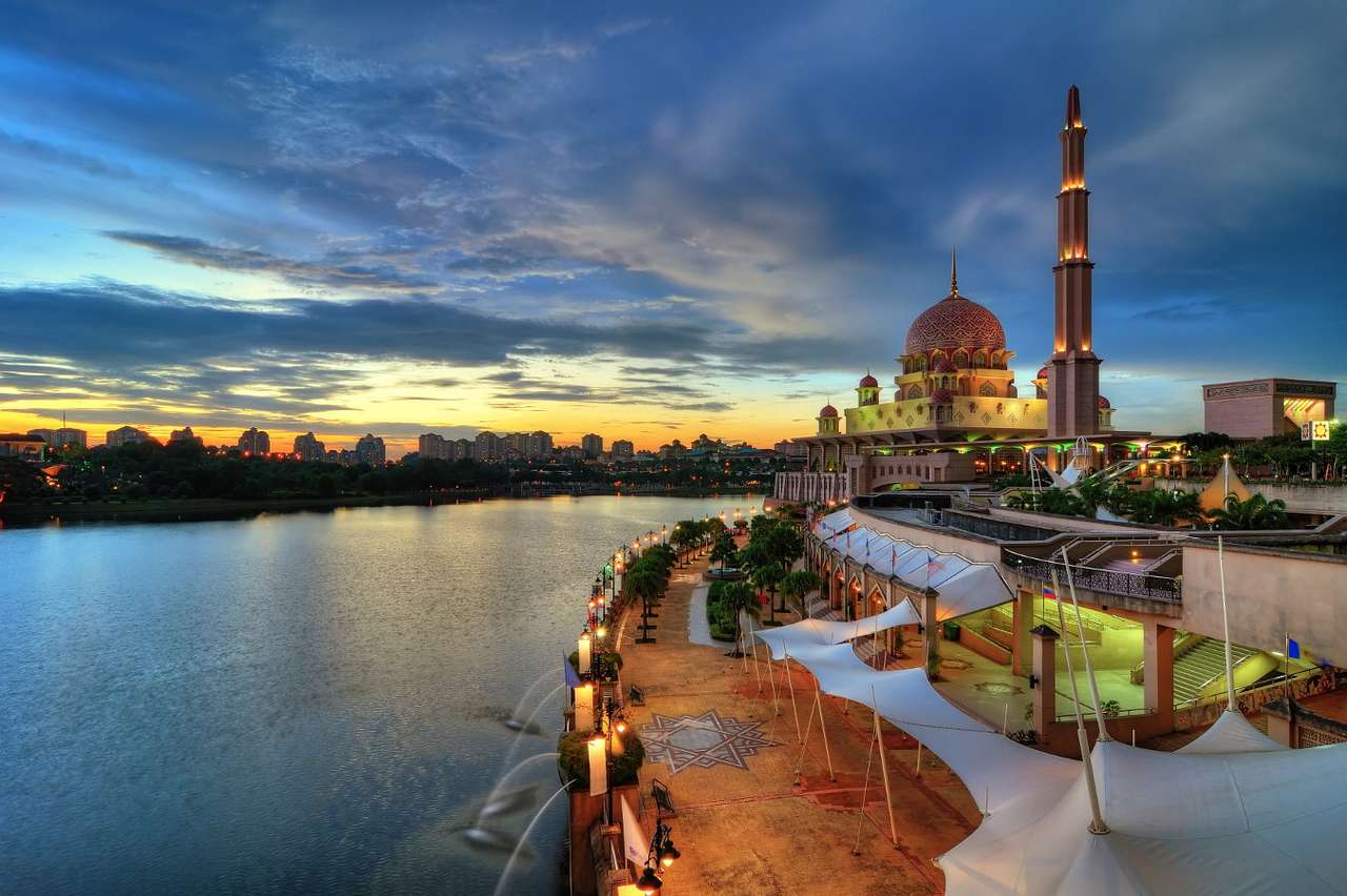 Mosquée de Putra à Putrajaya (Malaisie) puzzle en ligne à partir d'une photo