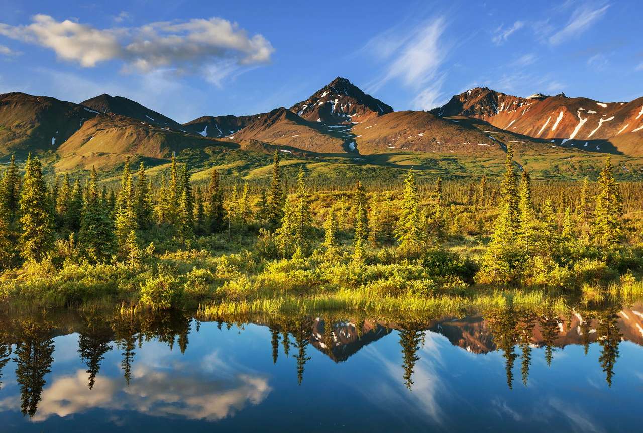 Lago en Alaska (EE. UU.) puzzle online a partir de foto
