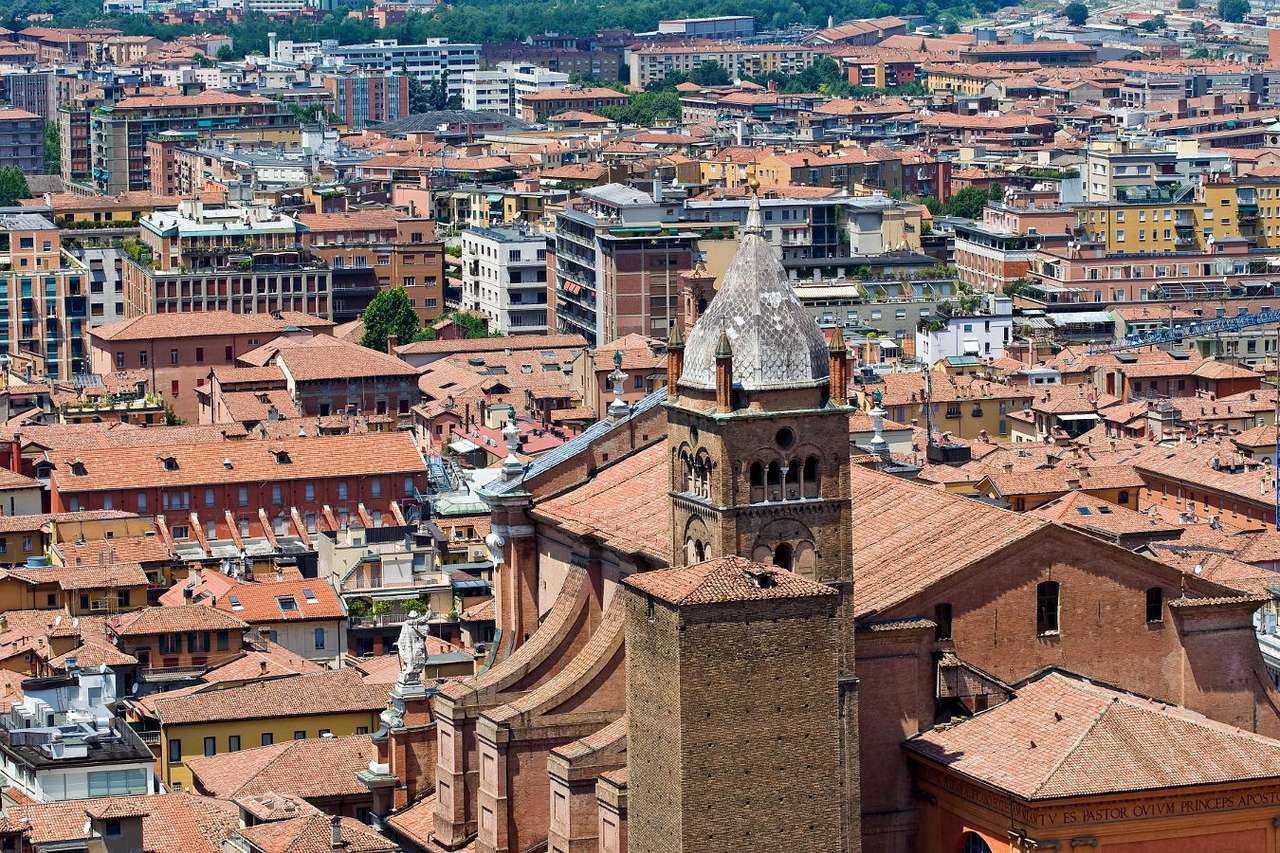 Panorama över Bologna med två torn (Italien) pussel online från foto