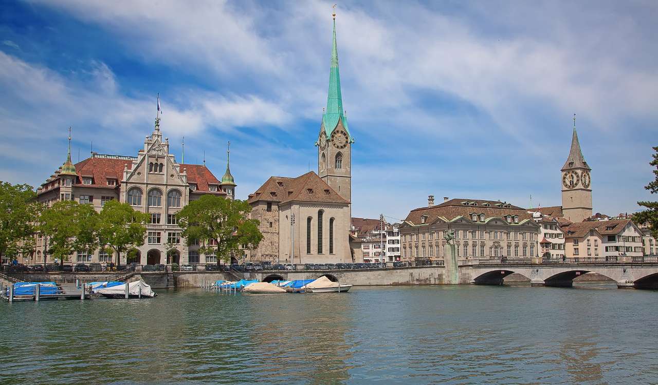 Limmat River i Zürich (Schweiz) Pussel online