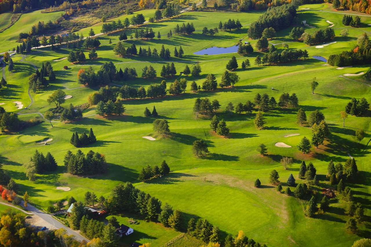 Golf course in Stowe (USA) puzzle