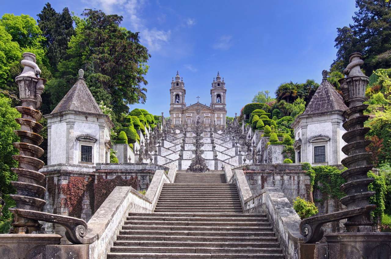 Lépcső a Bom Jesus do Monte templomhoz Bragában (Portugália) puzzle online fotóról
