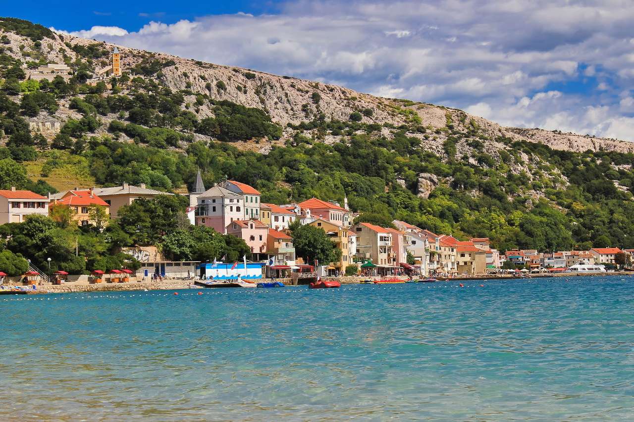 Pueblo de Baška en la isla de Krk (Croacia) rompecabezas en línea