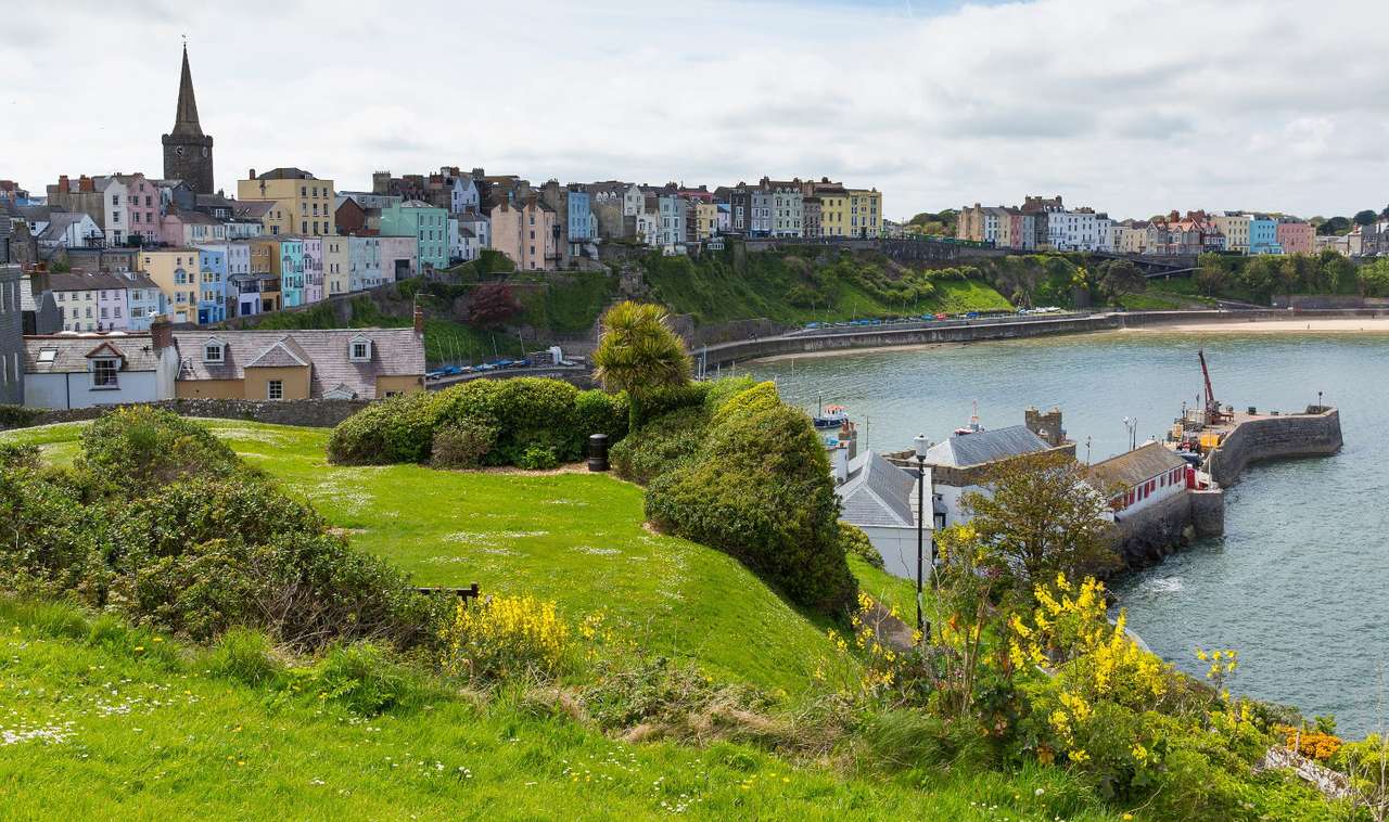 Fishing town of Tenby (United Kingdom) online puzzle