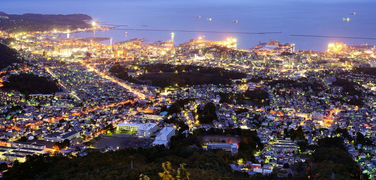 Panorama över Otaru på natten (Japan) pussel online från foto