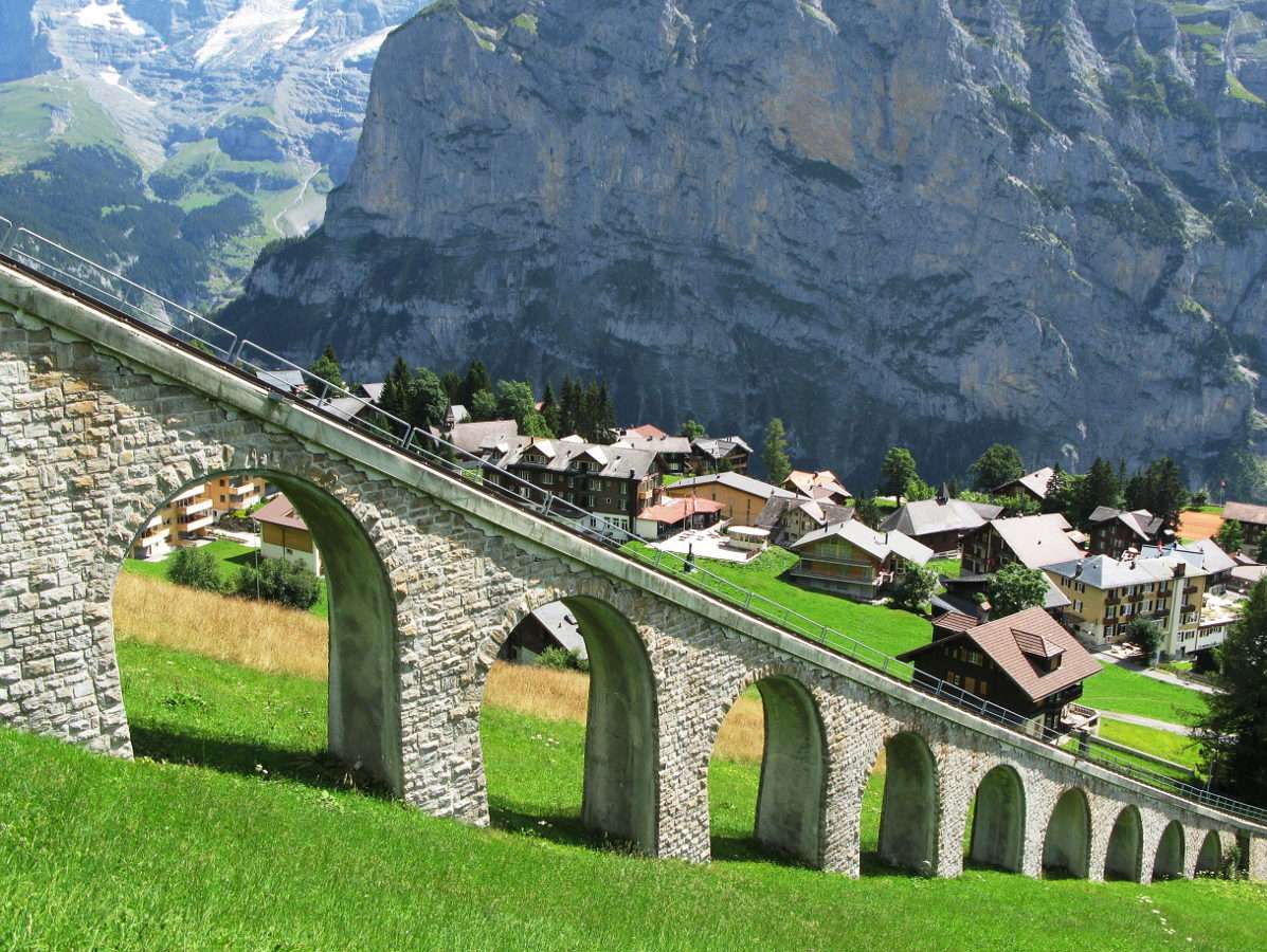 Satul Mürren (Elveția) puzzle online din fotografie