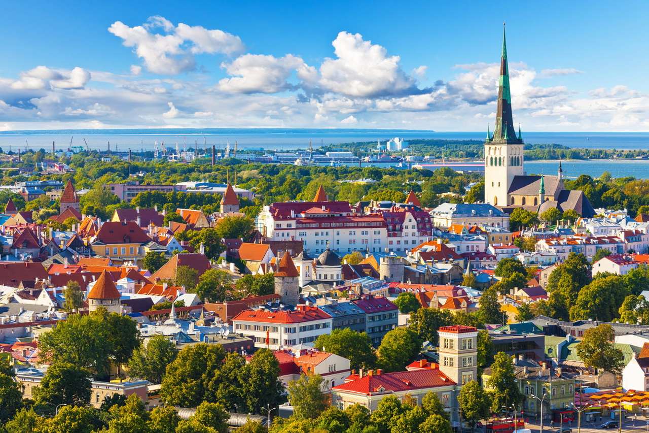Cidade velha em Tallinn (Estônia) puzzle online a partir de fotografia