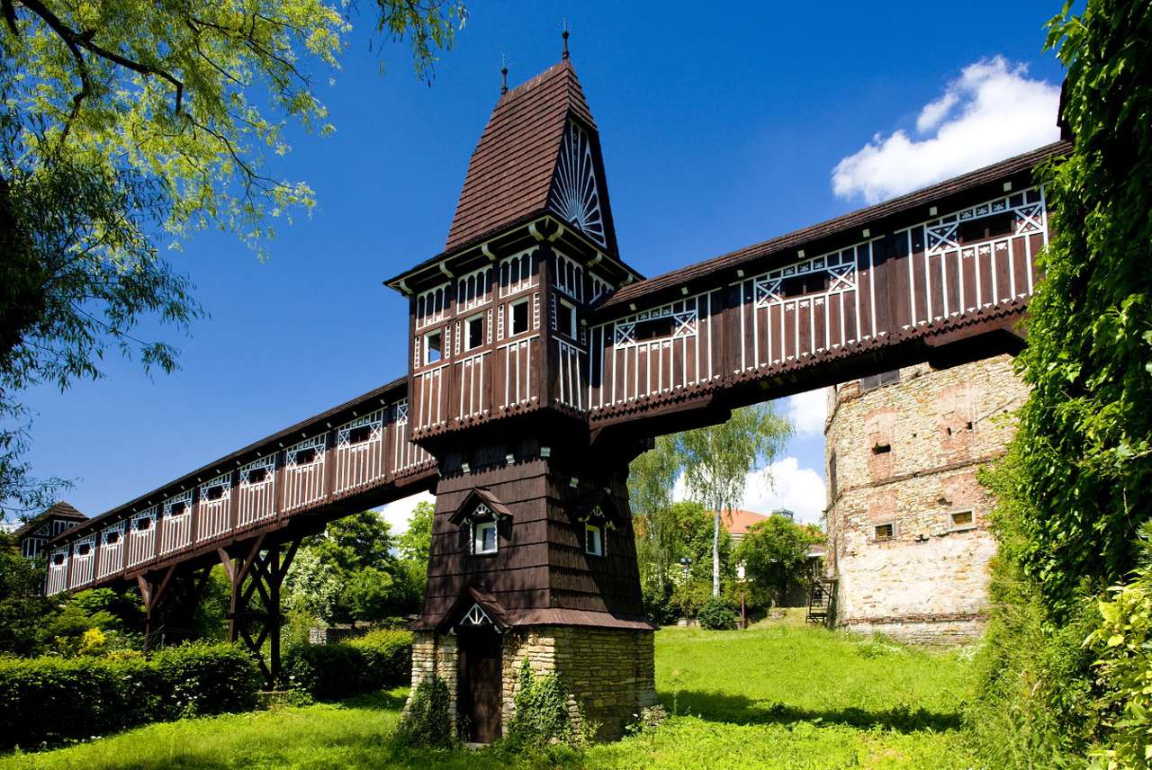 Дървен мост в Nové Město nad Metují (Чехия) онлайн пъзел