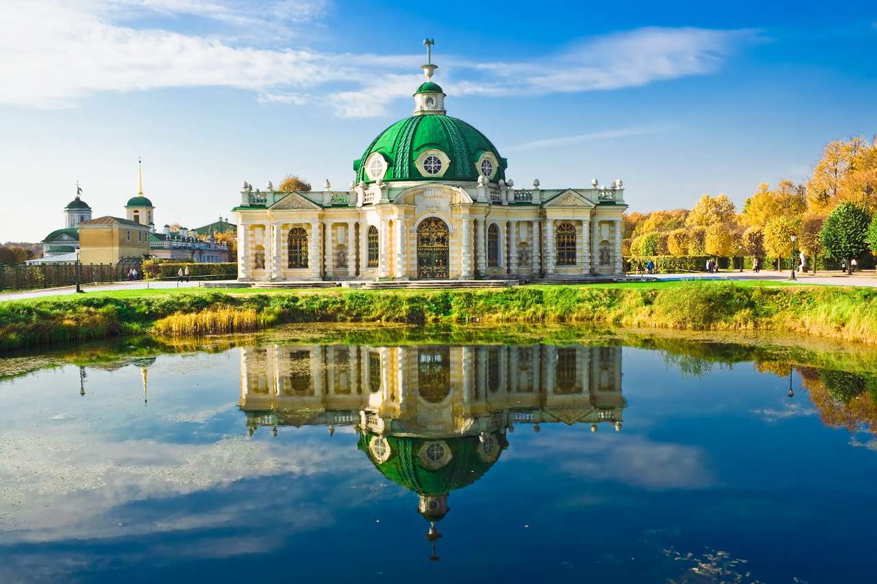Grotto pavilion in Kuskovo (Russia) online puzzle