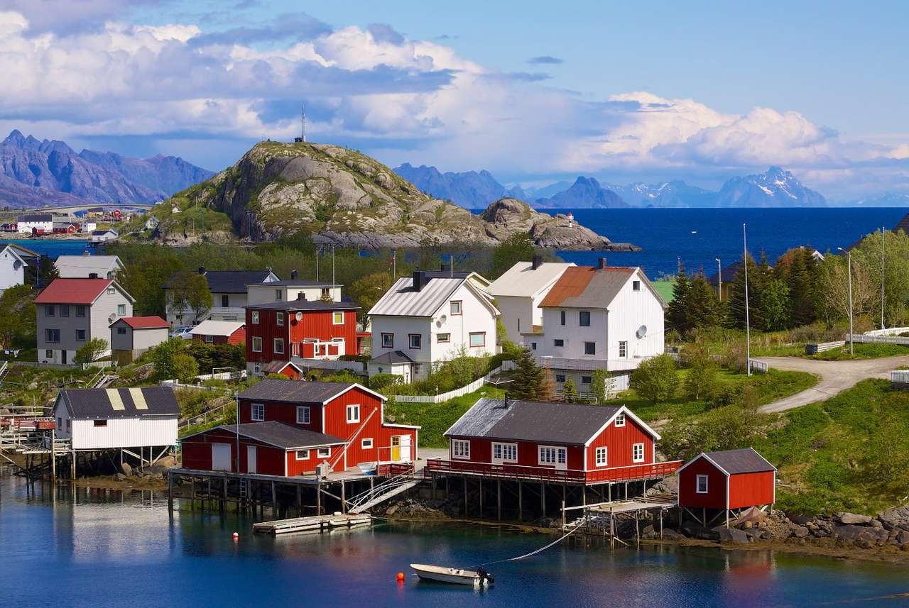 Vila de pescadores no arquipélago de Lofoten puzzle online a partir de fotografia