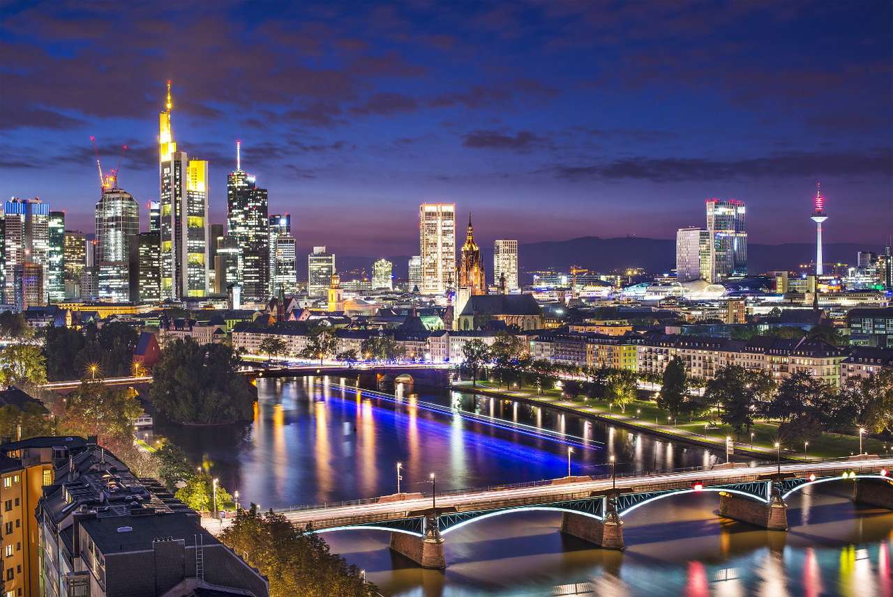 Нощна панорама на Франкфурт на Майн (Германия) онлайн пъзел