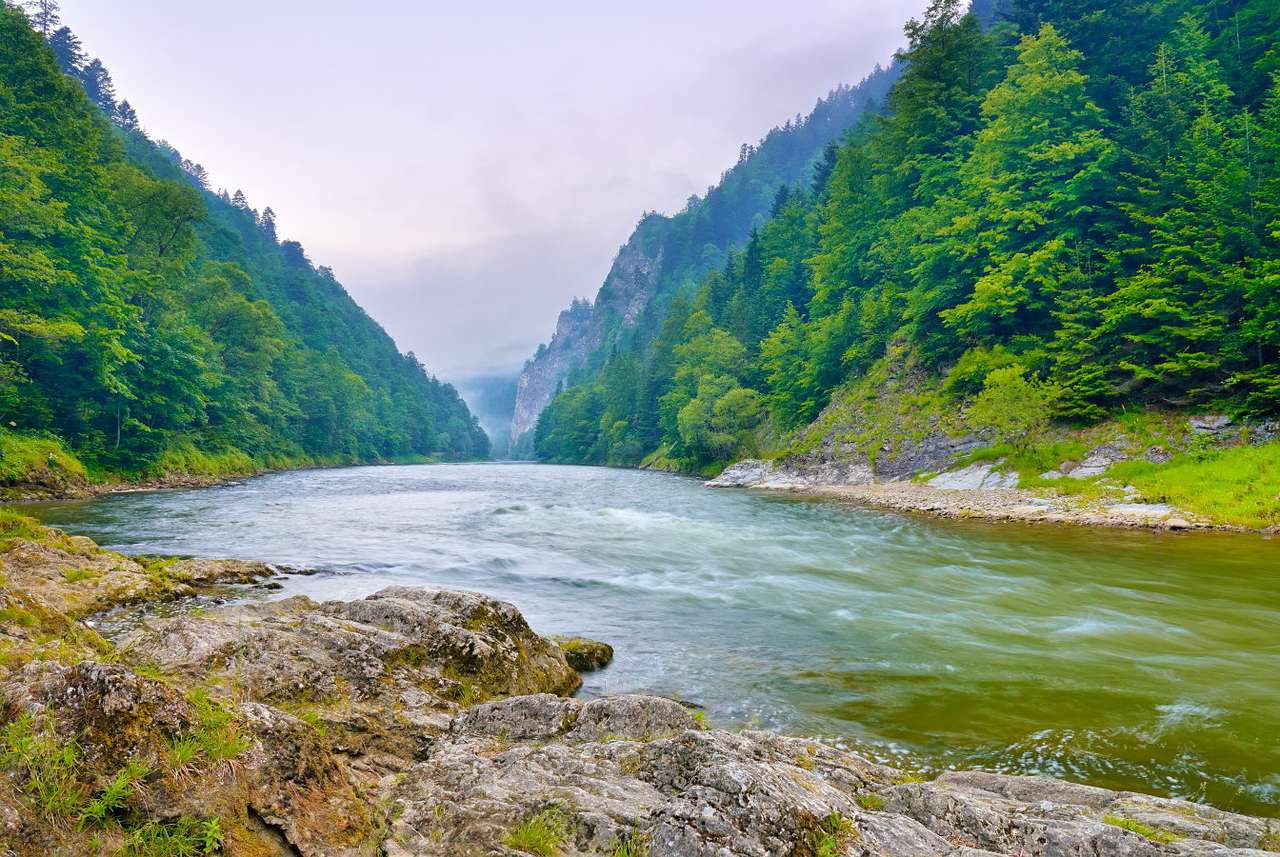 Río Dunajec en Pieniny (Polonia) rompecabezas en línea