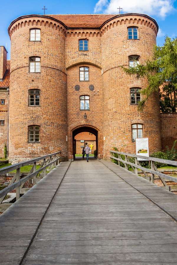 Jižní brána v Frombork (Polsko) puzzle online z fotografie