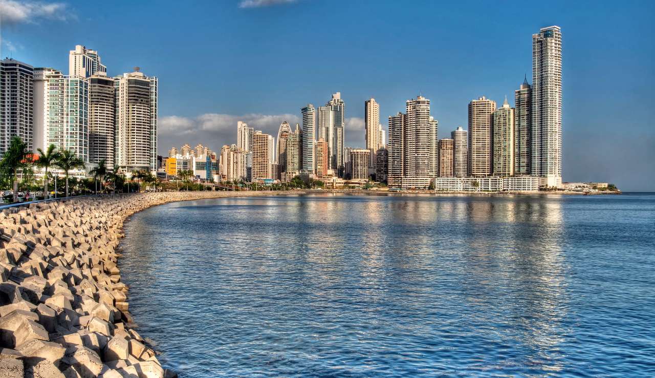 Wolkenkrabbers in Panama City (Panama) online puzzel
